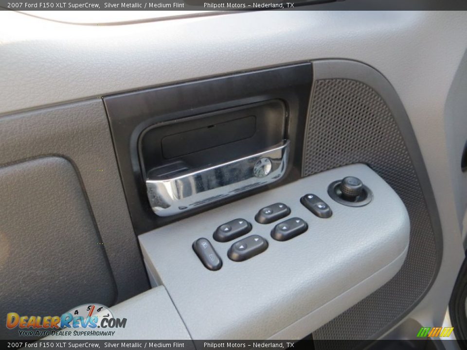 2007 Ford F150 XLT SuperCrew Silver Metallic / Medium Flint Photo #33