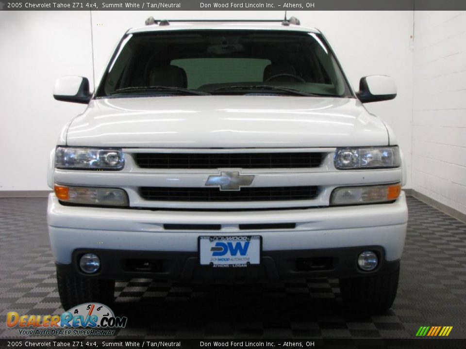 2005 Chevrolet Tahoe Z71 4x4 Summit White / Tan/Neutral Photo #2