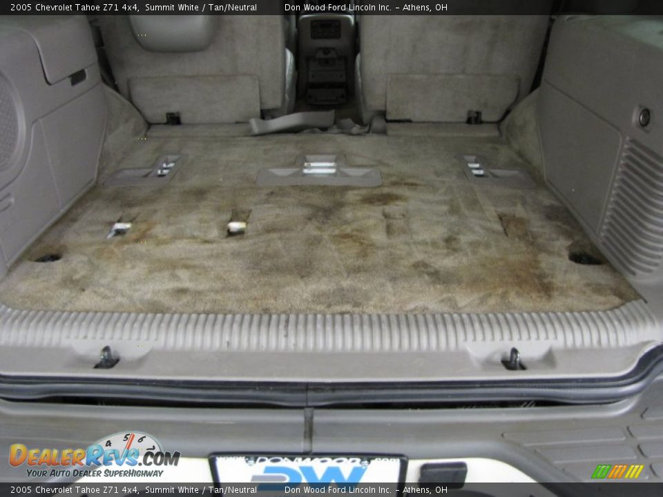 2005 Chevrolet Tahoe Z71 4x4 Summit White / Tan/Neutral Photo #4