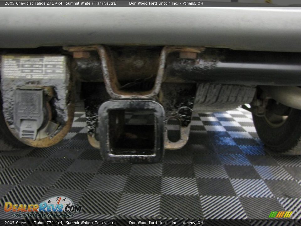 2005 Chevrolet Tahoe Z71 4x4 Summit White / Tan/Neutral Photo #5