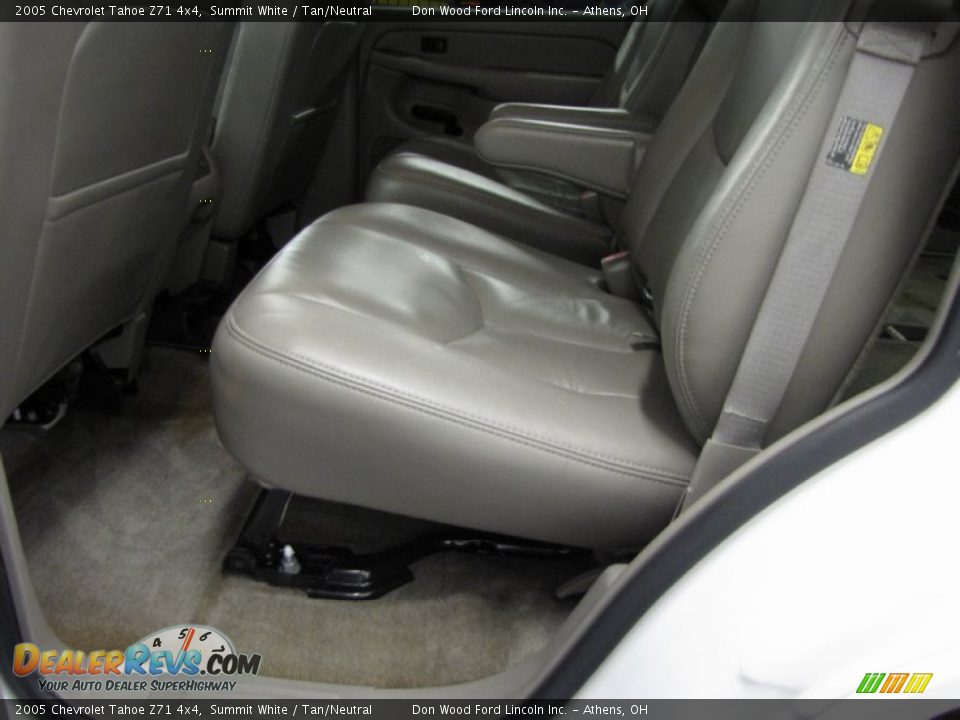 2005 Chevrolet Tahoe Z71 4x4 Summit White / Tan/Neutral Photo #8
