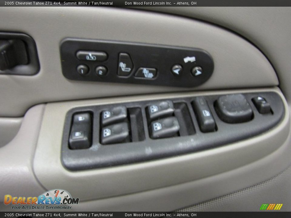 2005 Chevrolet Tahoe Z71 4x4 Summit White / Tan/Neutral Photo #12