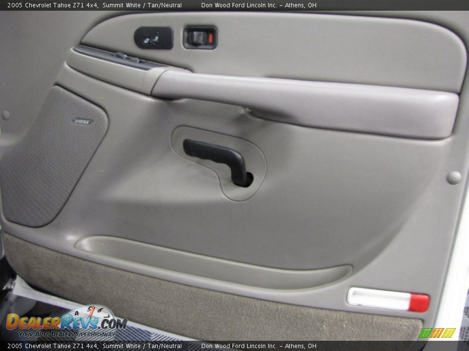 2005 Chevrolet Tahoe Z71 4x4 Summit White / Tan/Neutral Photo #15