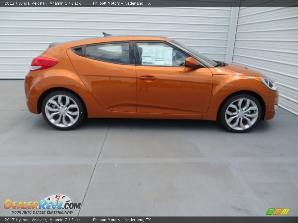2013 Hyundai Veloster Vitamin C / Black Photo #3