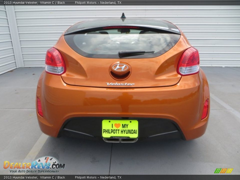 2013 Hyundai Veloster Vitamin C / Black Photo #5