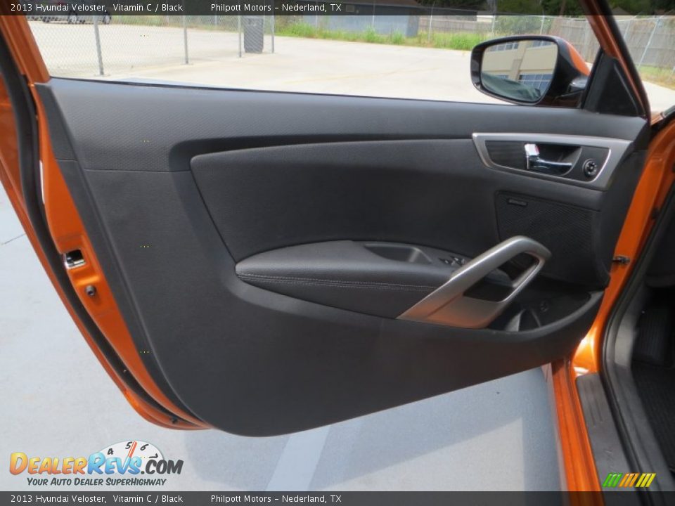 2013 Hyundai Veloster Vitamin C / Black Photo #20