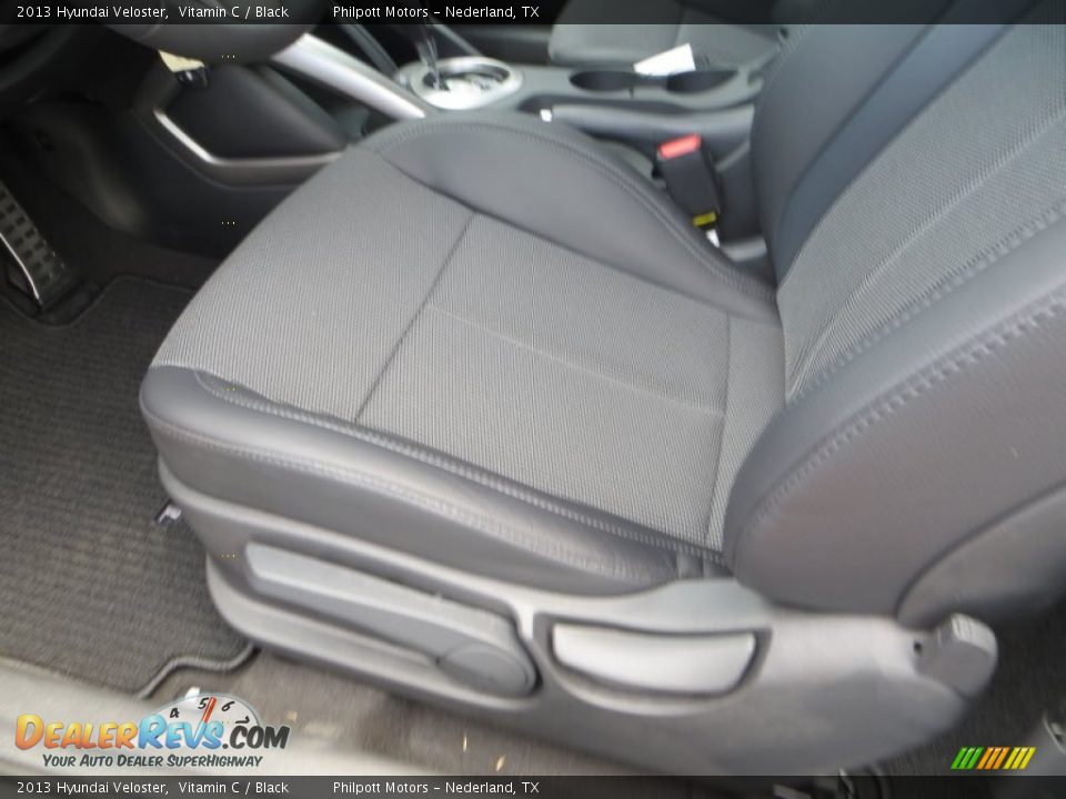 2013 Hyundai Veloster Vitamin C / Black Photo #22