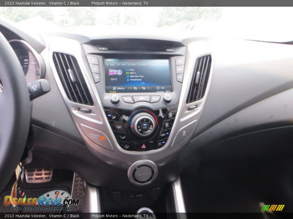 2013 Hyundai Veloster Vitamin C / Black Photo #24