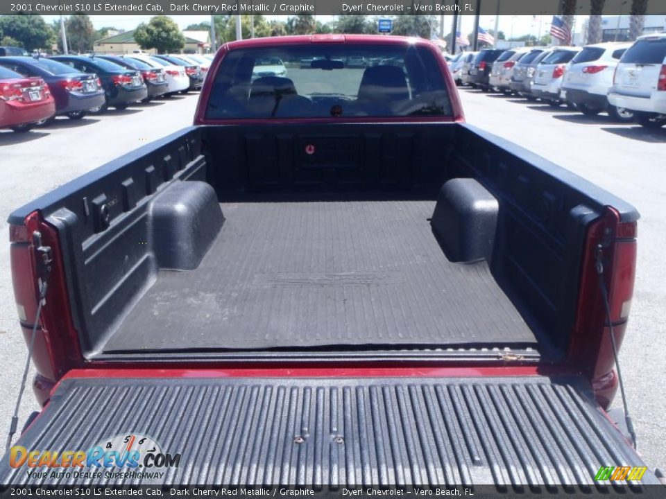 2001 Chevrolet S10 LS Extended Cab Dark Cherry Red Metallic / Graphite Photo #5