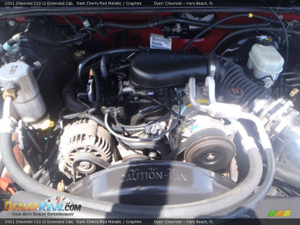 2001 Chevrolet S10 LS Extended Cab Dark Cherry Red Metallic / Graphite Photo #9