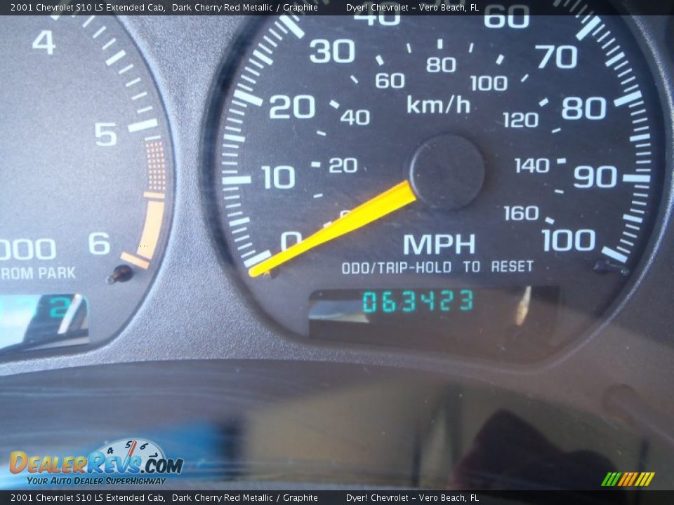 2001 Chevrolet S10 LS Extended Cab Dark Cherry Red Metallic / Graphite Photo #15