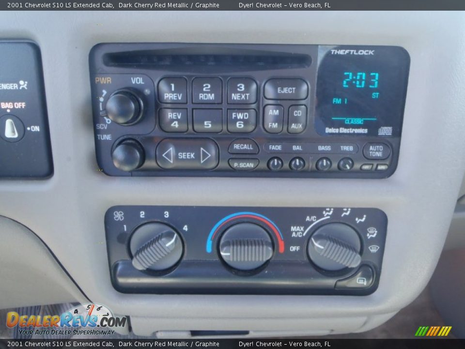 2001 Chevrolet S10 LS Extended Cab Dark Cherry Red Metallic / Graphite Photo #16