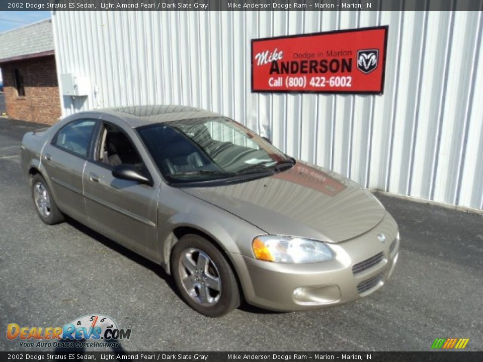 2002 Dodge Stratus ES Sedan Light Almond Pearl / Dark Slate Gray Photo #1