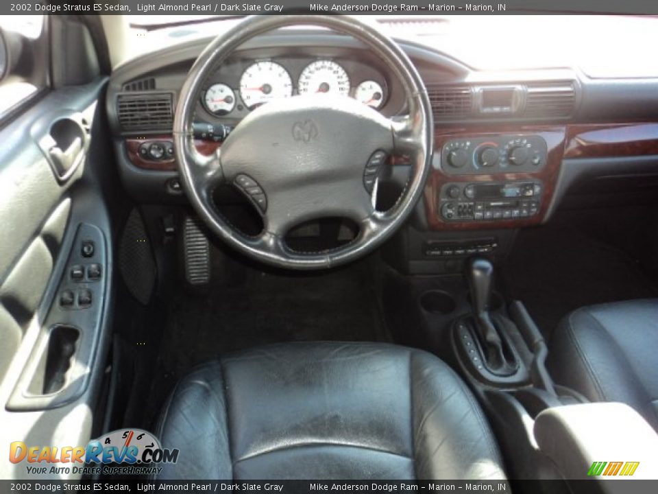2002 Dodge Stratus ES Sedan Light Almond Pearl / Dark Slate Gray Photo #4