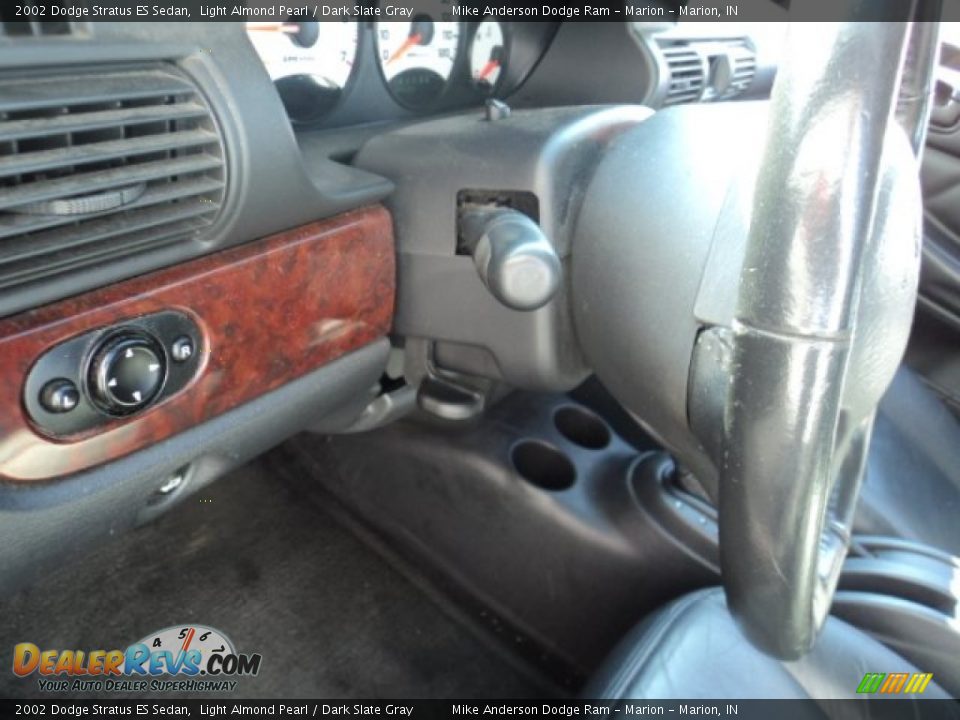 2002 Dodge Stratus ES Sedan Light Almond Pearl / Dark Slate Gray Photo #13