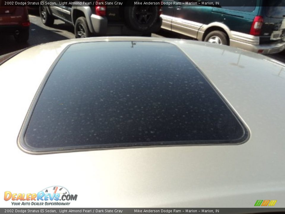 2002 Dodge Stratus ES Sedan Light Almond Pearl / Dark Slate Gray Photo #16