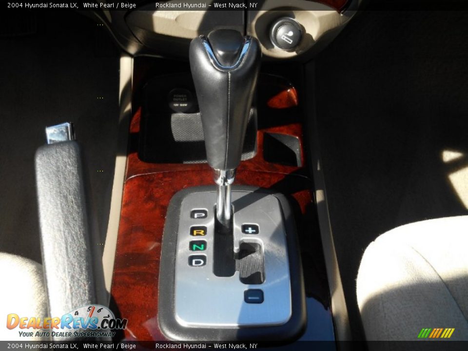 2004 Hyundai Sonata LX White Pearl / Beige Photo #16