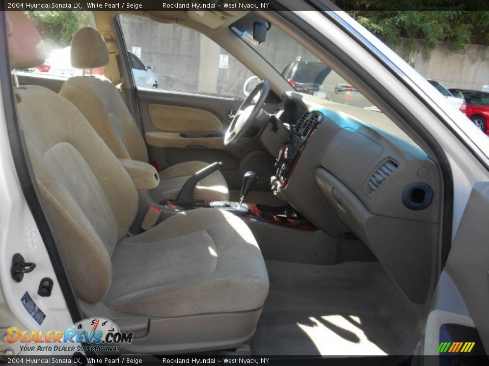 2004 Hyundai Sonata LX White Pearl / Beige Photo #23