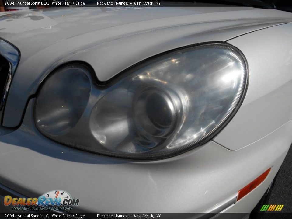 2004 Hyundai Sonata LX White Pearl / Beige Photo #27