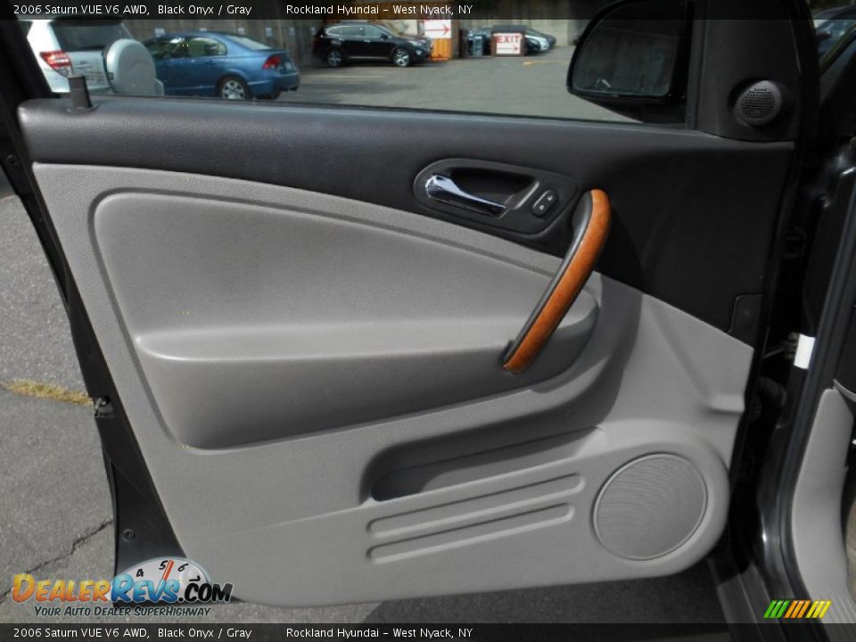 2006 Saturn VUE V6 AWD Black Onyx / Gray Photo #7