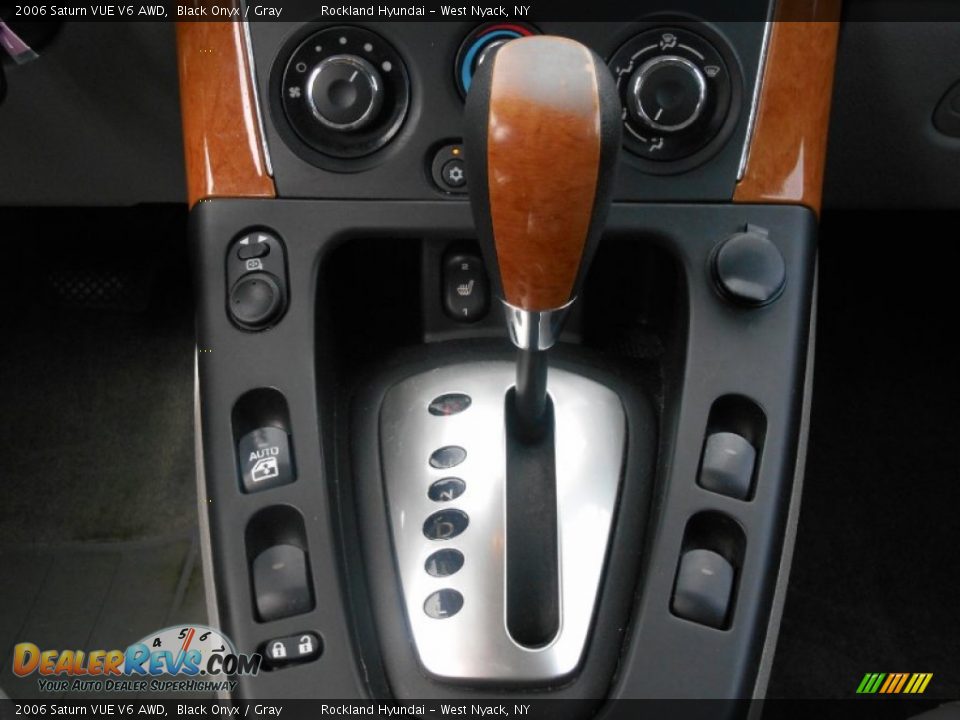 2006 Saturn VUE V6 AWD Black Onyx / Gray Photo #17