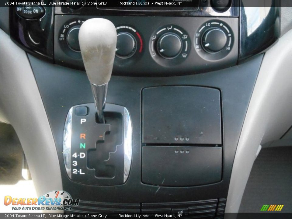 2004 Toyota Sienna LE Blue Mirage Metallic / Stone Gray Photo #17