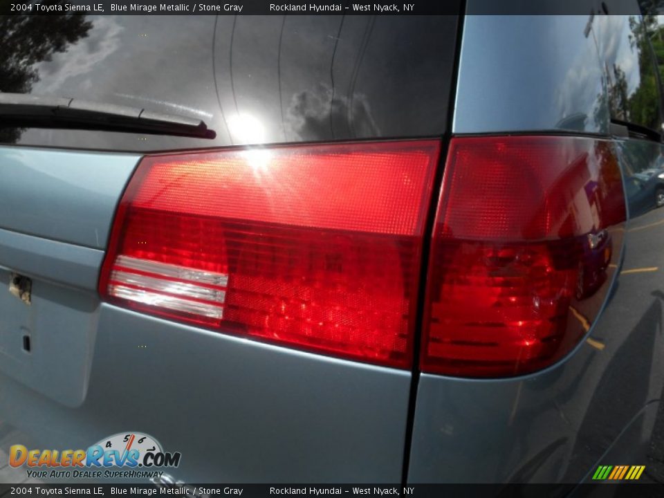 2004 Toyota Sienna LE Blue Mirage Metallic / Stone Gray Photo #19