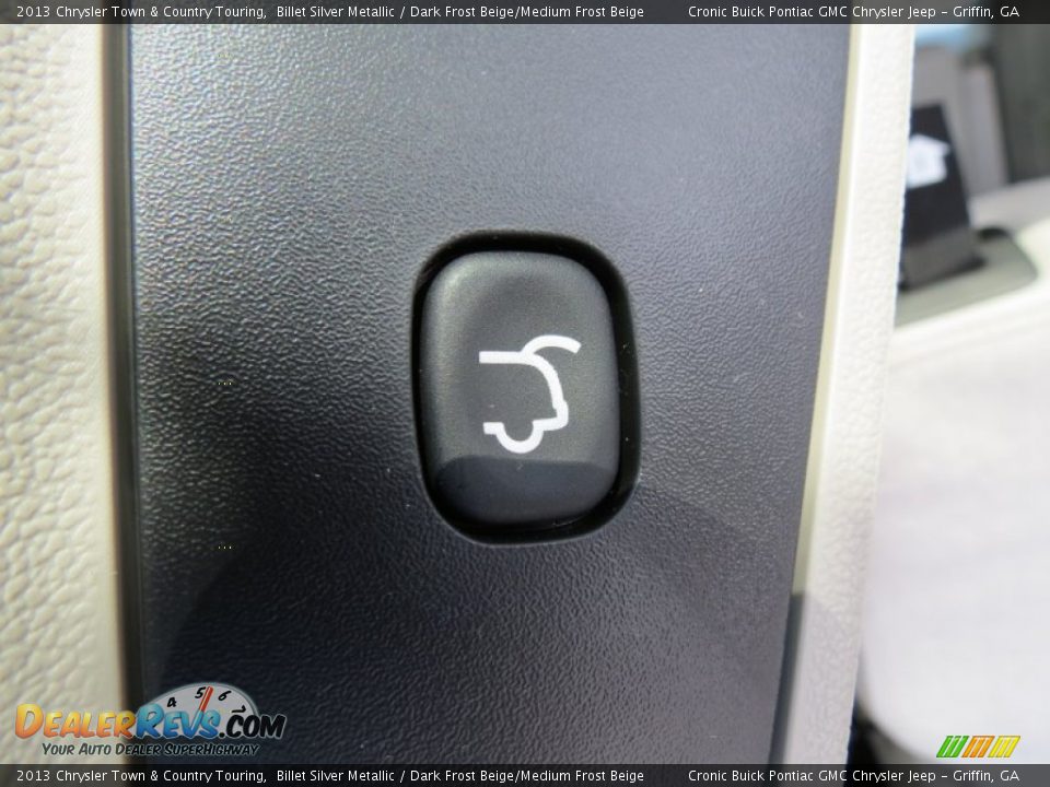 2013 Chrysler Town & Country Touring Billet Silver Metallic / Dark Frost Beige/Medium Frost Beige Photo #12