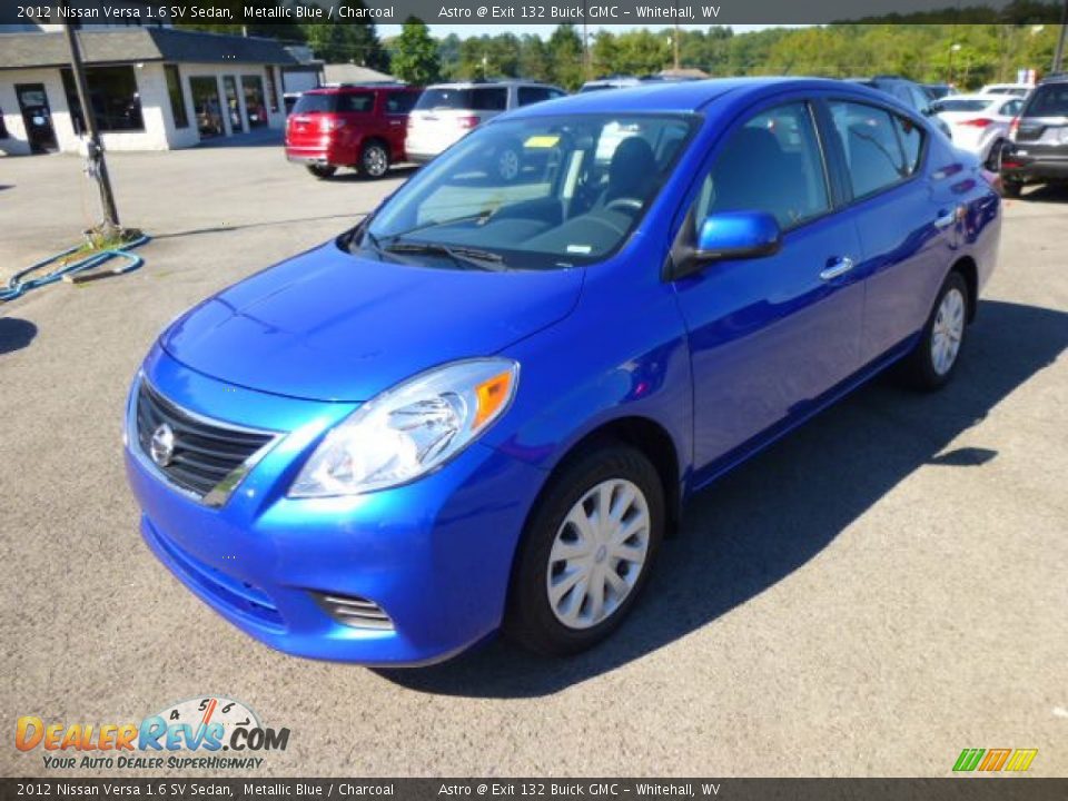 2012 Nissan Versa 1.6 SV Sedan Metallic Blue / Charcoal Photo #3