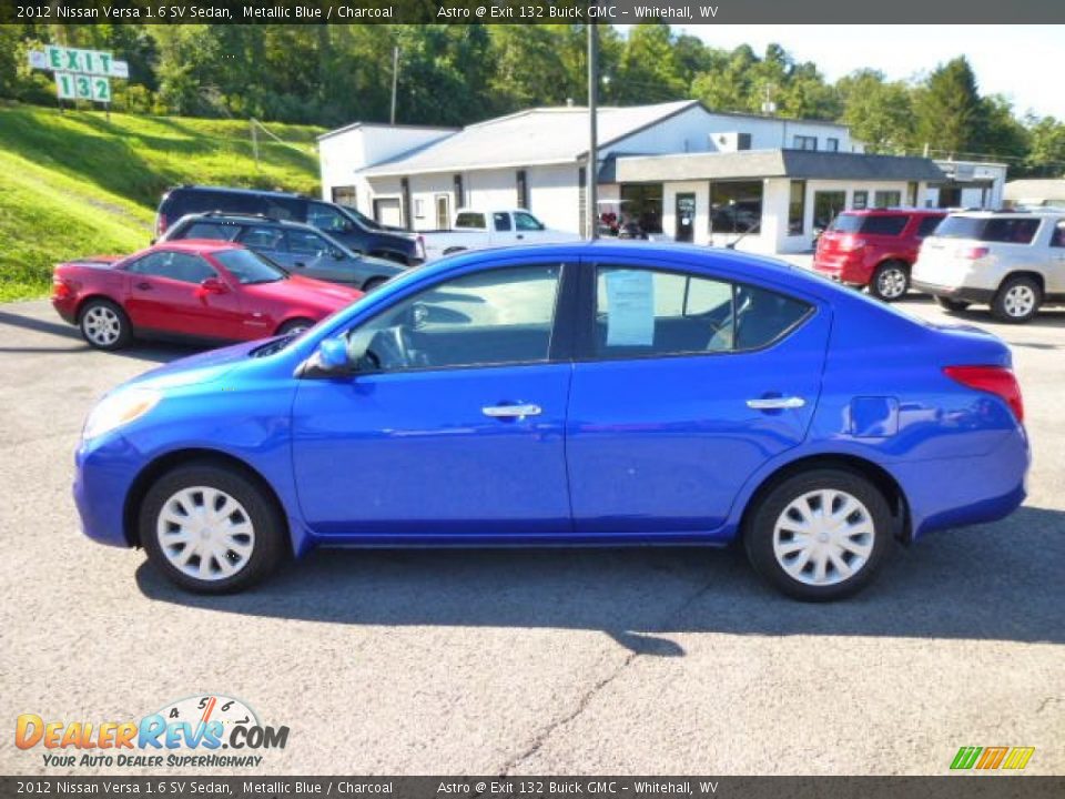 2012 Nissan Versa 1.6 SV Sedan Metallic Blue / Charcoal Photo #4