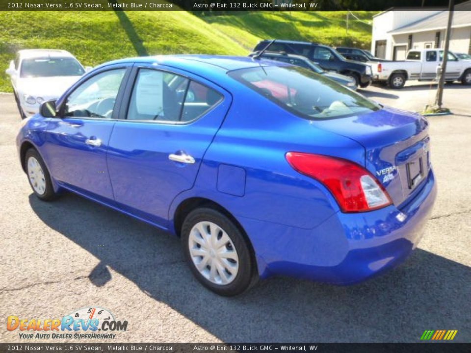 2012 Nissan Versa 1.6 SV Sedan Metallic Blue / Charcoal Photo #5