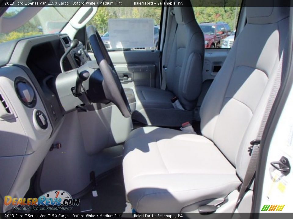 2013 Ford E Series Van E150 Cargo Oxford White / Medium Flint Photo #12