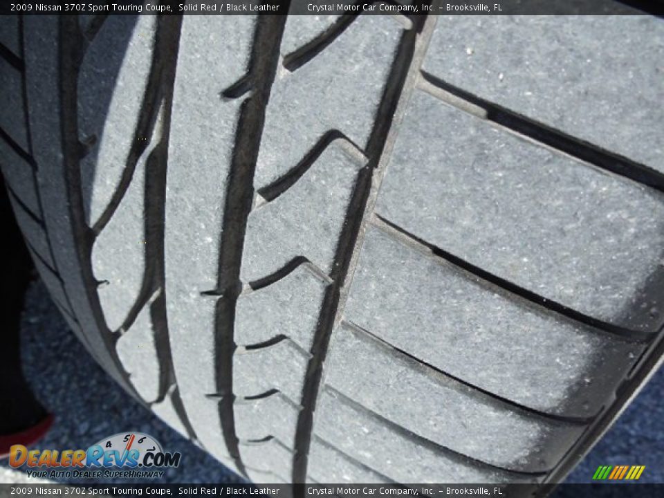 2009 Nissan 370Z Sport Touring Coupe Solid Red / Black Leather Photo #14