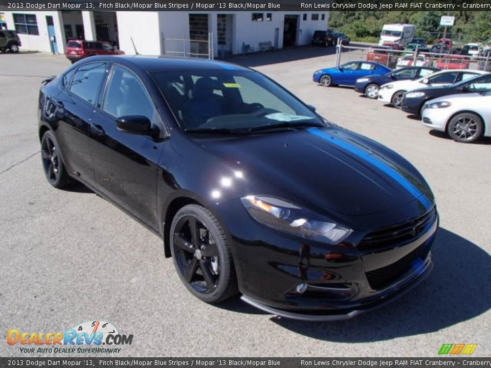 Front 3/4 View of 2013 Dodge Dart Mopar '13 Photo #4