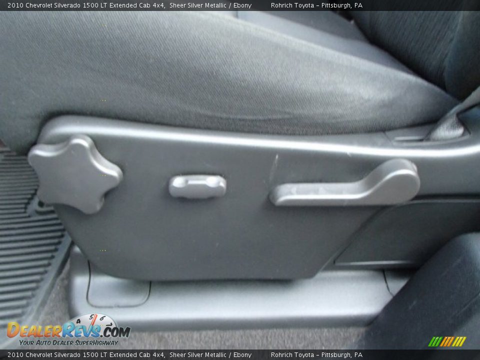 2010 Chevrolet Silverado 1500 LT Extended Cab 4x4 Sheer Silver Metallic / Ebony Photo #17