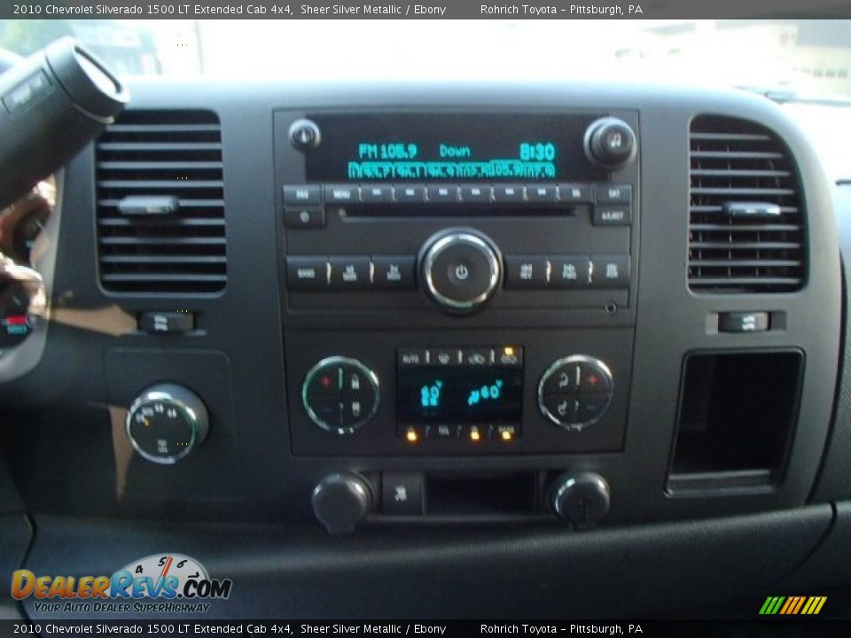 2010 Chevrolet Silverado 1500 LT Extended Cab 4x4 Sheer Silver Metallic / Ebony Photo #18