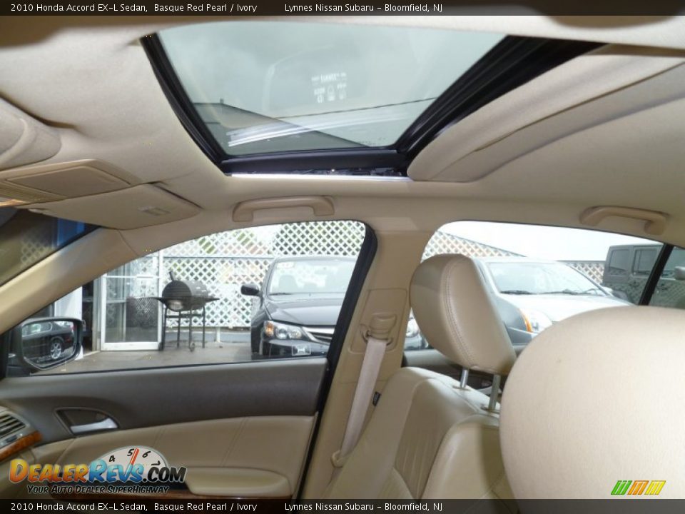 2010 Honda Accord EX-L Sedan Basque Red Pearl / Ivory Photo #17