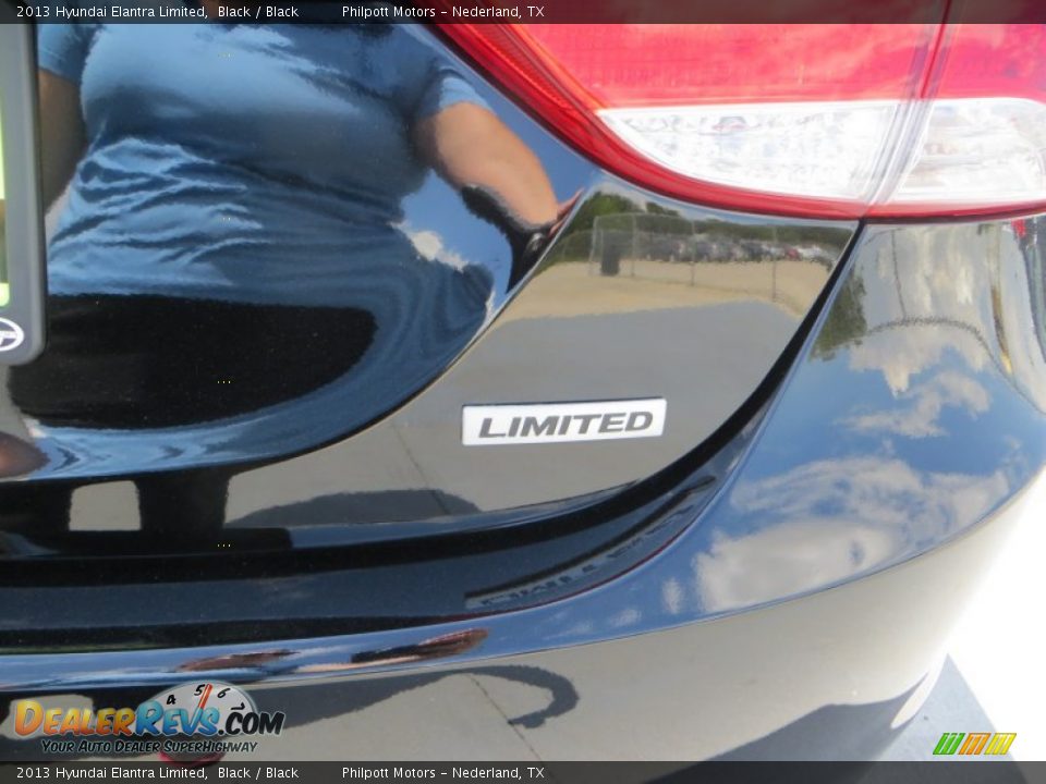 2013 Hyundai Elantra Limited Black / Black Photo #7
