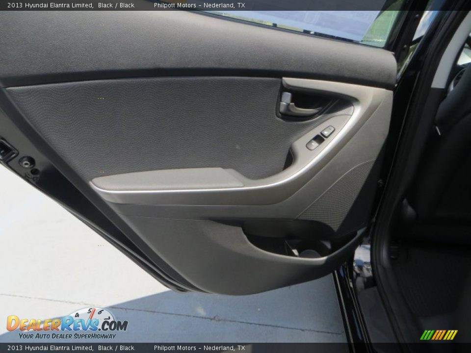 2013 Hyundai Elantra Limited Black / Black Photo #18