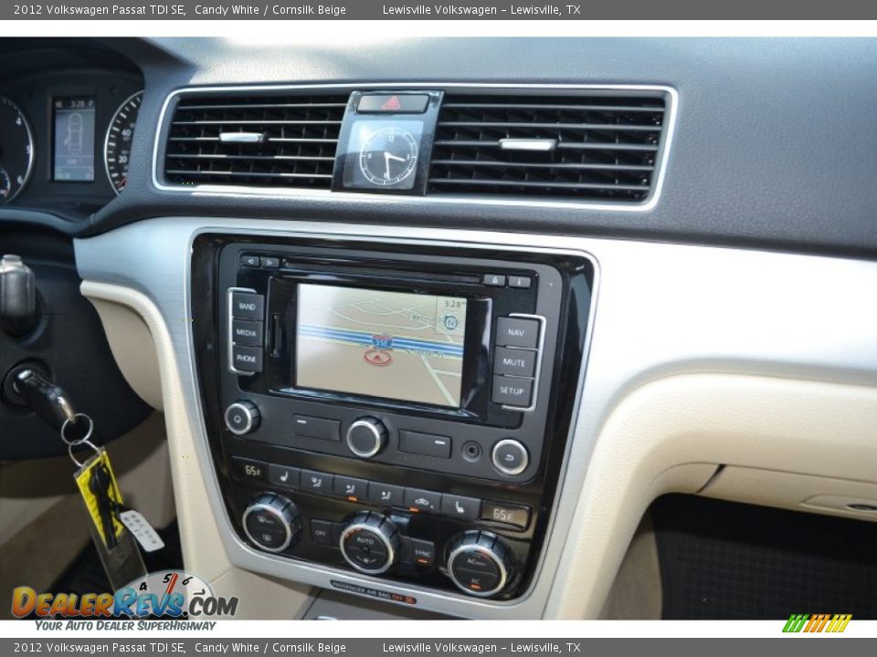 2012 Volkswagen Passat TDI SE Candy White / Cornsilk Beige Photo #17