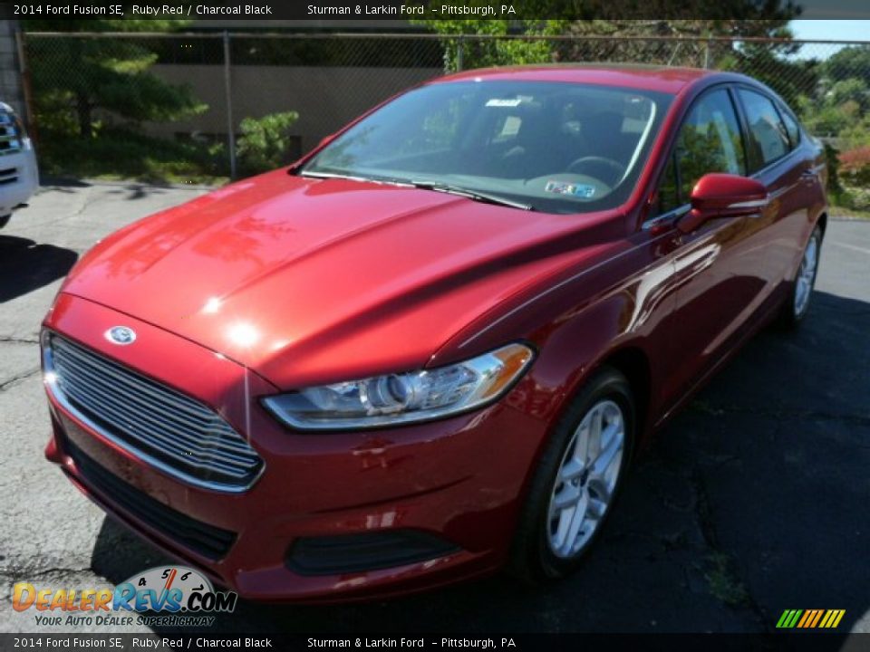 2014 Ford Fusion SE Ruby Red / Charcoal Black Photo #5