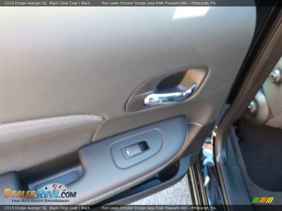 2014 Dodge Avenger SE Black Clear Coat / Black Photo #15