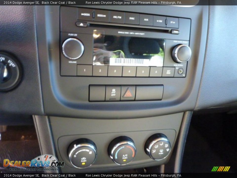 Audio System of 2014 Dodge Avenger SE Photo #20