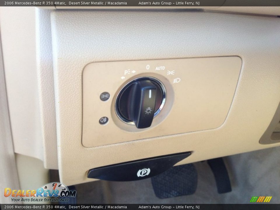 2006 Mercedes-Benz R 350 4Matic Desert Silver Metallic / Macadamia Photo #10
