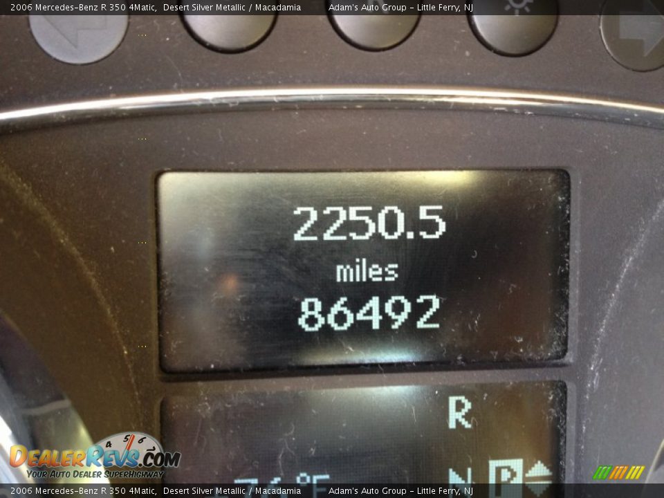 2006 Mercedes-Benz R 350 4Matic Desert Silver Metallic / Macadamia Photo #15