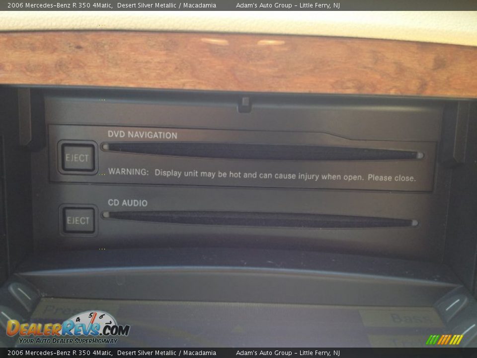 2006 Mercedes-Benz R 350 4Matic Desert Silver Metallic / Macadamia Photo #18