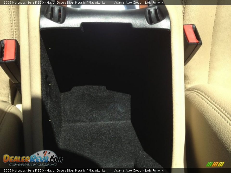 2006 Mercedes-Benz R 350 4Matic Desert Silver Metallic / Macadamia Photo #26