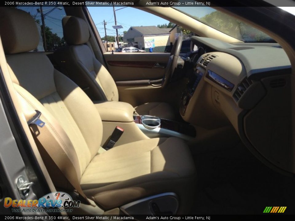 2006 Mercedes-Benz R 350 4Matic Desert Silver Metallic / Macadamia Photo #29