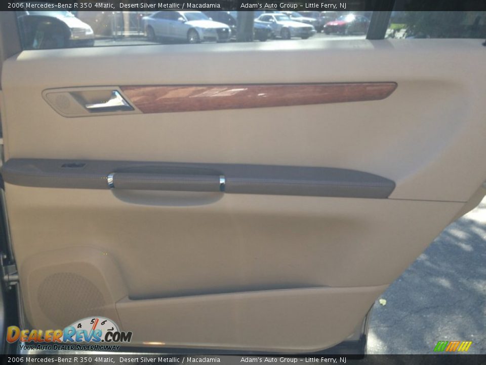 2006 Mercedes-Benz R 350 4Matic Desert Silver Metallic / Macadamia Photo #35
