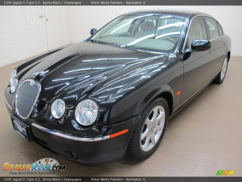 2005 Jaguar S-Type 4.2 Ebony Black / Champagne Photo #4